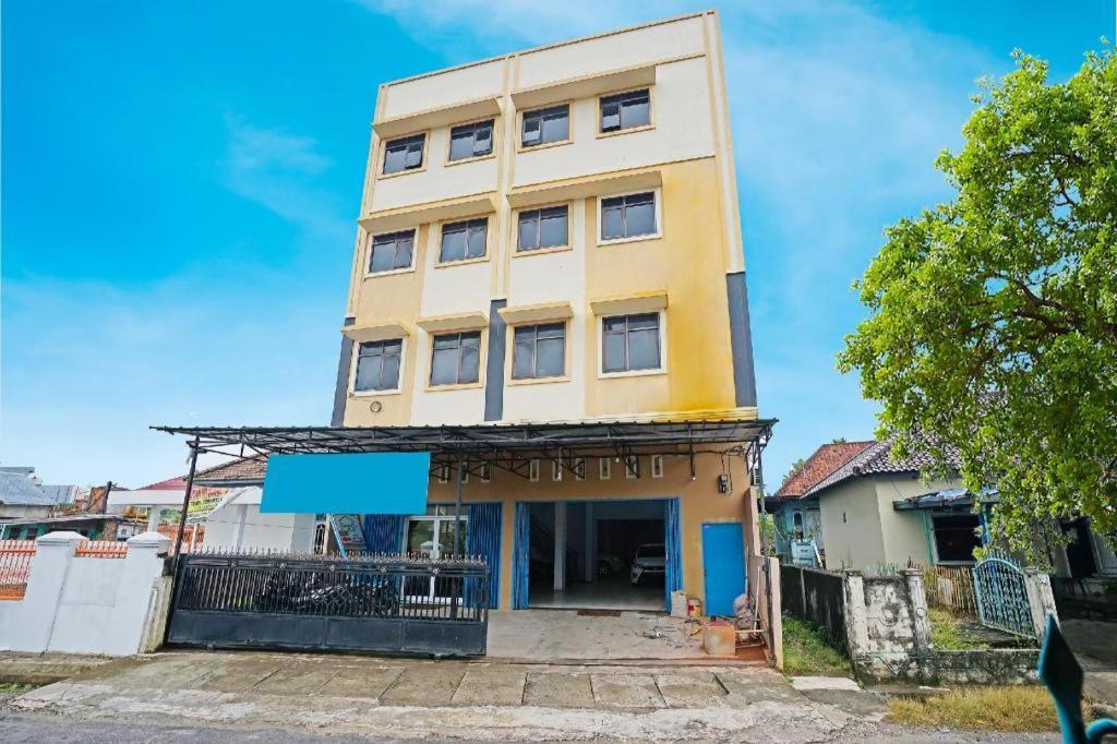 Oyo 91559 Kost Bangau Syariah Hotel Perabumulih Exterior foto